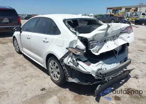 2021 Toyota Corolla Le z USA, uszkodzony, nr VIN 5YFEPMAE8MP209937